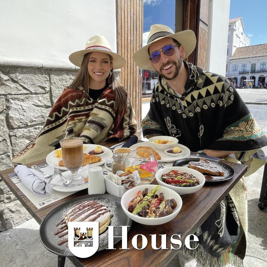 קואנקה Hotel La Cofradia Pub-House מראה חיצוני תמונה